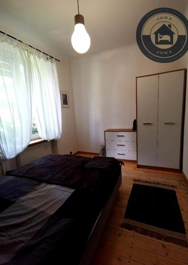 Juna - Nowoczesny Apartament W Centrum Z Widokiem Na Park Pruszków Kültér fotó