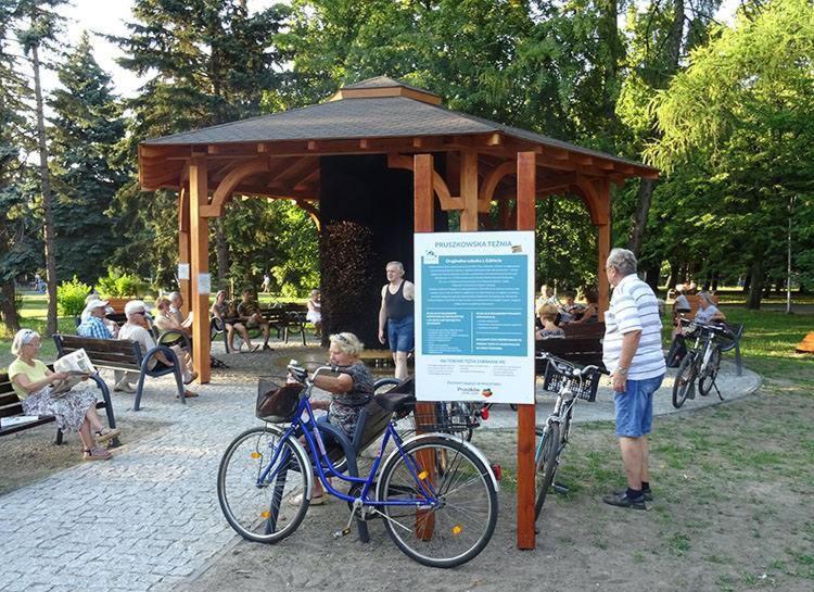 Juna - Nowoczesny Apartament W Centrum Z Widokiem Na Park Pruszków Kültér fotó